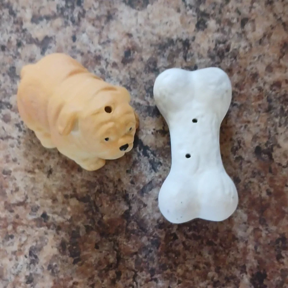 VINTAGE Bulldog & Bone Salt & Pepper Shakers Set